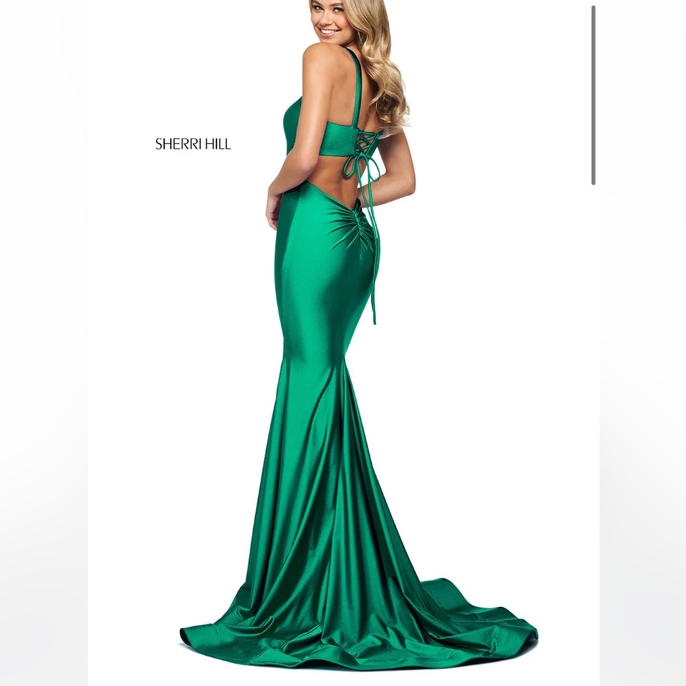 Sherri hill emerald dress 53907 size 00 but can also fit 0